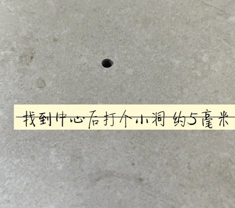 裕安瓷砖空鼓维修公司专业解答在瓷砖铺贴过程中，如果砂料搅拌不均匀，将会带来以下问题